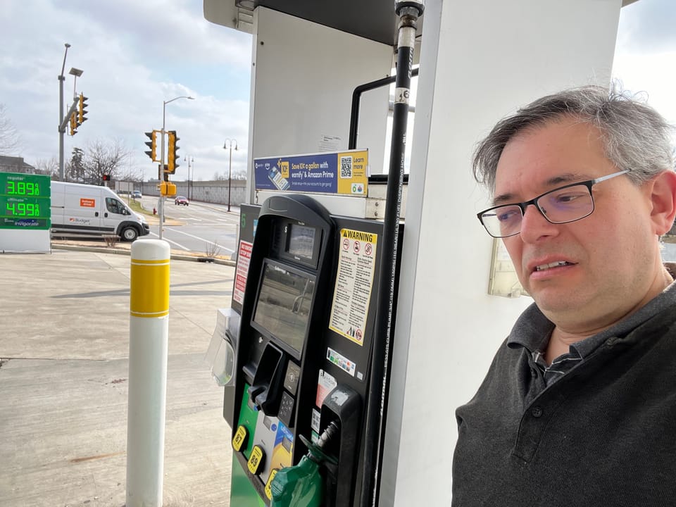$4 gas: An opportunity for community journalism